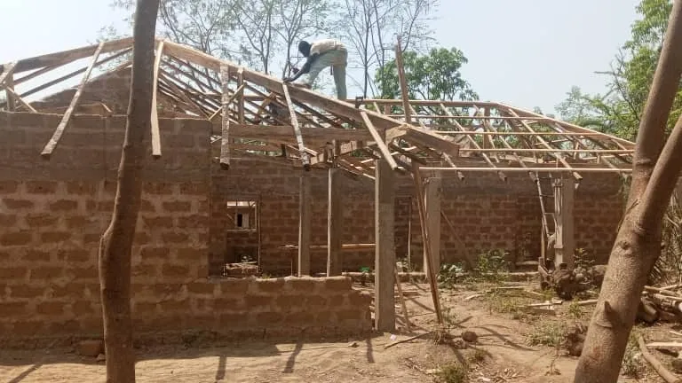 guesthouse construccion techo